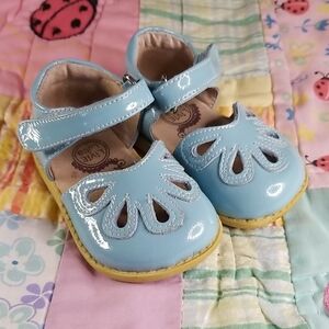 Livie & Luca Light Blue Patent Leather Mary Jane Petals Size 4